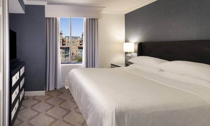 West End Hôtel | Pets are Allowed Here! 4 One Bedroom Suite Units, Near the Wharf Complex