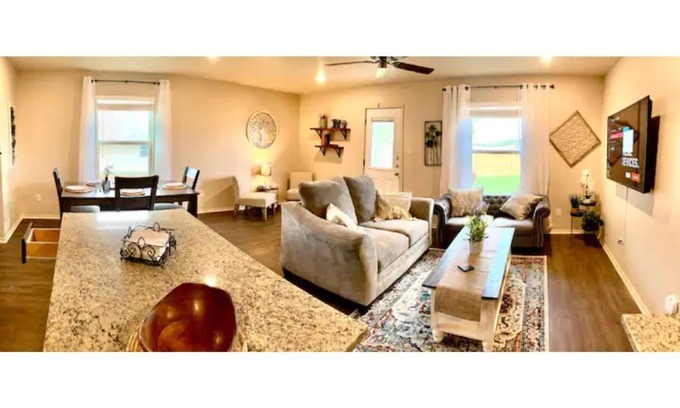 Copperas Cove Maison | Pets, Fire-pit, Grill, Fort Hood TDY/PCS