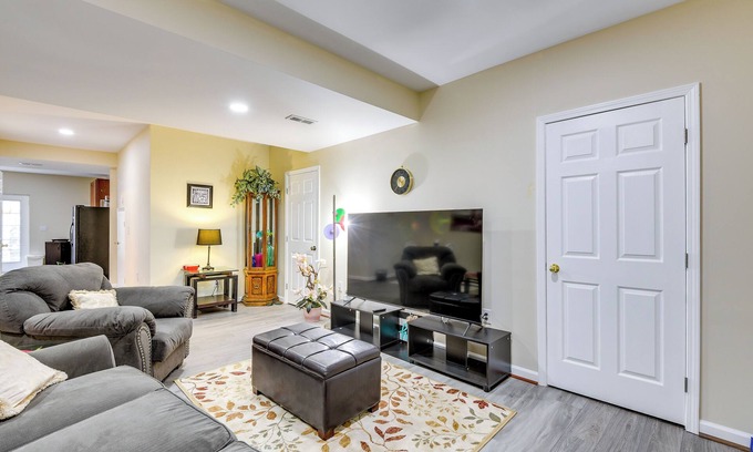 Sterling Appartement | Pets Welcome! Cozy Family Apartment in Sterling