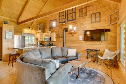 Mindoro Maison | Pettinger Getaway with Views in Mindoro!