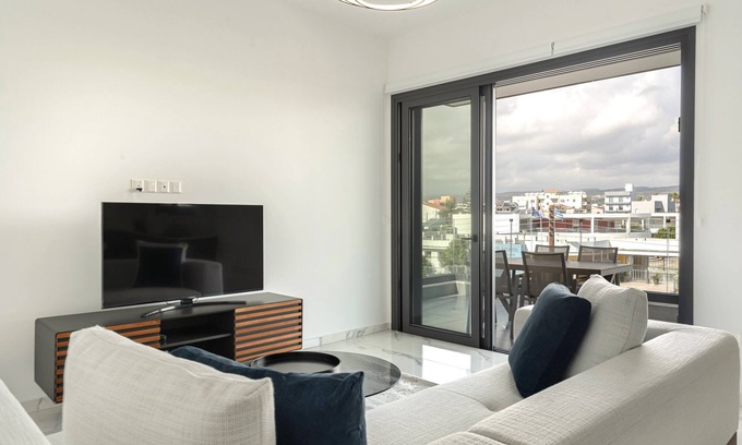 Kato Polemidia Appartement | Phaedrus Living: Limassol Opalia Residences Jade