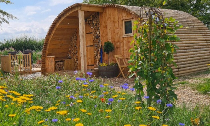 Sibson Cabine | Pheasant Lodge at Heygates Lodging - With hot tub