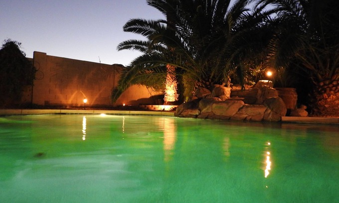 Coldwater Springs Maison | Phoenix Paradise vous attend dans la piscine chauffée privée de la sympathique communauté de golf