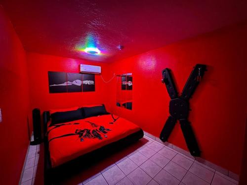 Maryvale Appartement | Phoenix Red Room for Couples