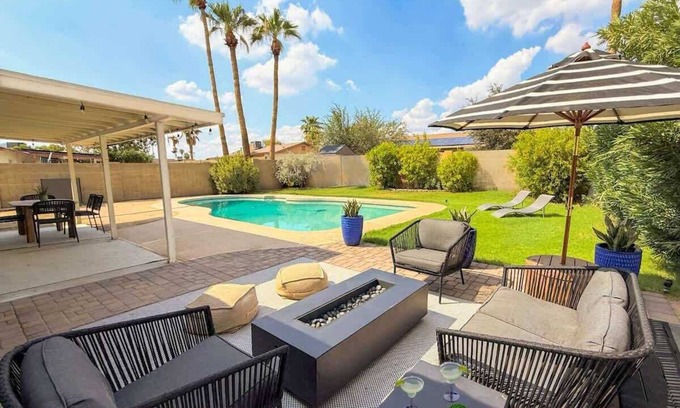 North Mountain Maison | Phoenix Retreat Family Pool, Fire Pit Golf