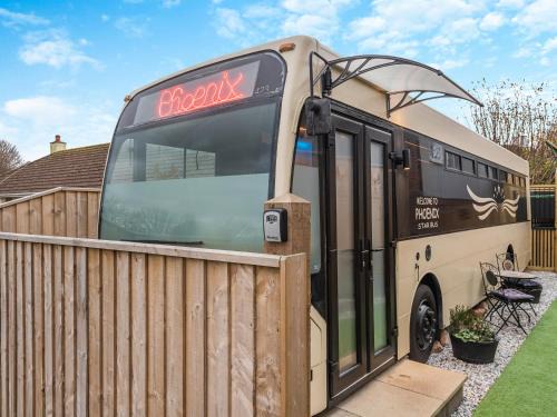 Paignton Maison | Phoenix Star Bus