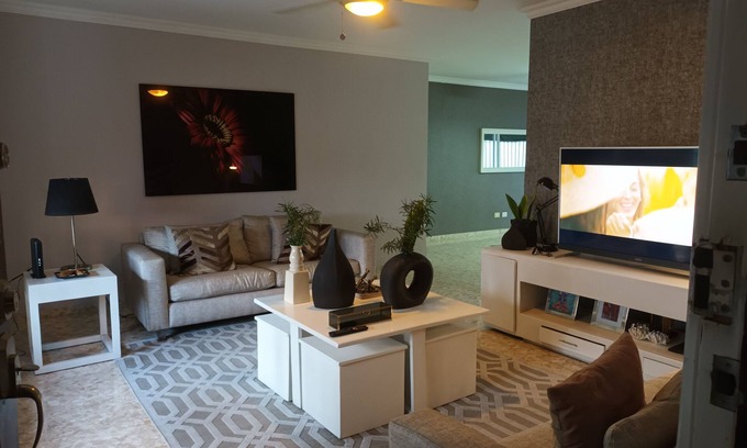 Yolanda Morales Appartement | Piantini the best area, 3 bedrooms, 5 beds, fast Wifi, A/C, cable
