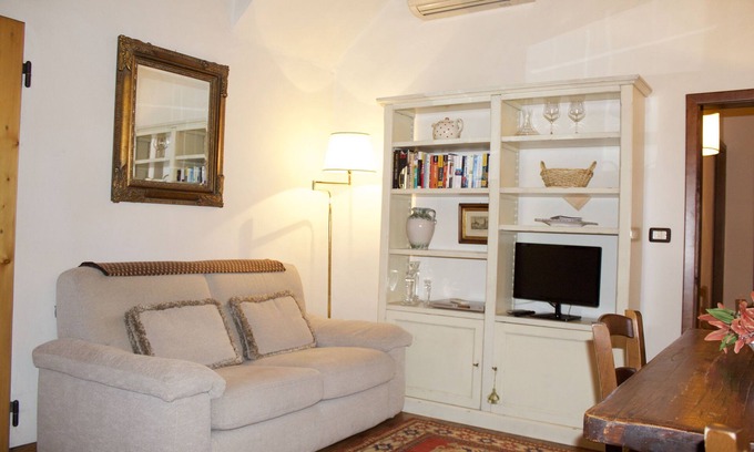 Duomo Appartement | Piazza della Signoria, Ponte Vecchio, l'emplacement idéal, Centre Ville abordable Apt
