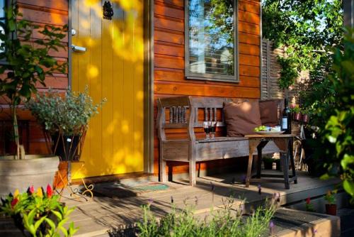 Hepburn Maison | Piccolo Cosy Cottage with views