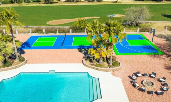 Paradise Valley Village Maison | Pickleball | Basketball | Game Room | Golf Course