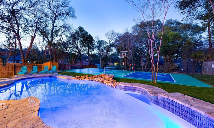 Oakwell Farms Maison | Pickleball & Heated Pool & Game Room & Mini Golf