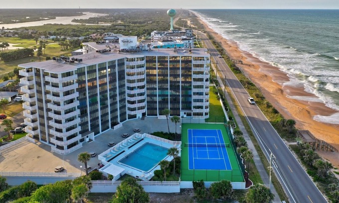Flagler Beach Copropriété | Pickleball, Pups, and Sunsets in beautiful Flagler Beach!