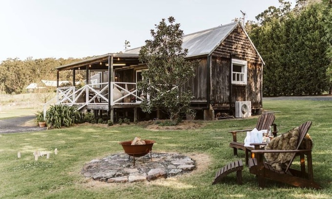 Mundamia Cabine | Picturesque Barn located on the Shoalhaven River