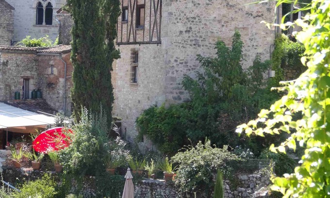 Saint-Cirq-Lapopie Maison | Maison pittoresque et jardin dans le village historique