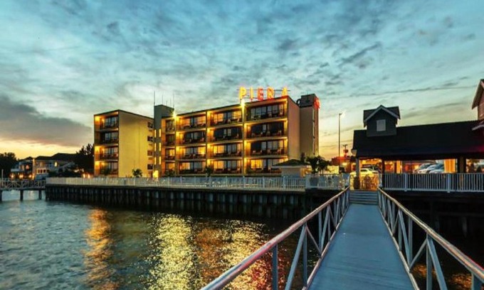 Somers Point Hôtel | Pier 4 Hotel