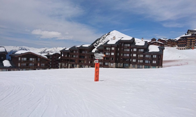 Belle Plagne Appartement | 2 chambres / 2 salles de bains, 8 couchages. Ski in / out à côté de l'école de ski, des magasins / restaurants