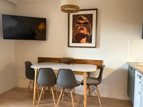 Bergers Appartement | Pierre et Vacances Les Bergers au Pied des pistes & Piscine -Sauna & Balcon Sud