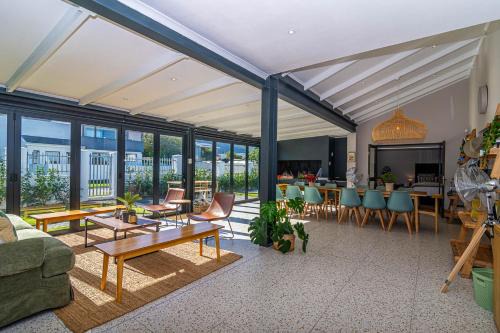 Hermanus Maison | Pikkewyn Paradise