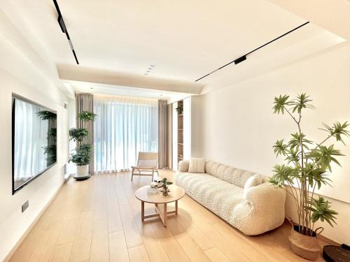 Yongding Appartement | Pikkie Designer's Stylish Three Bed Room Apartmemt