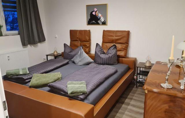 Madfeld Appartement | Pilgrims "Rosalie" große Fewo mit 3 Schlafzimmern, 1Bad, 2 WC, Balkon, fast Internet