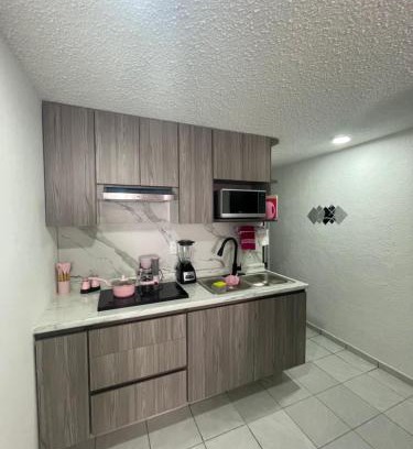 Zapopan Maison | Pinar de la Calma Casa Renovada dentro del periferico excelente ubicacion a tan solo 5 minutos del ITESO TecMilenio UVM Parque Industrial Tecnologico II