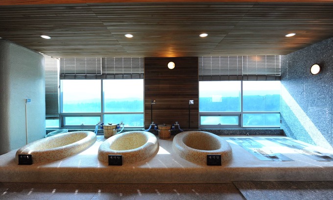 Toseong Hôtel | PineRidge Resort
