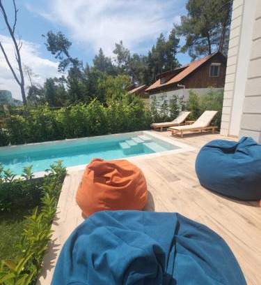 Golem Maison | PineTrees Beach House with swimming pool