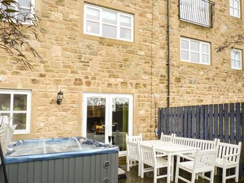 Cowling Maison | Pinnacle View