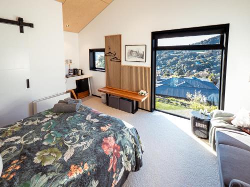 Akaroa Maison | Pinot's Pod