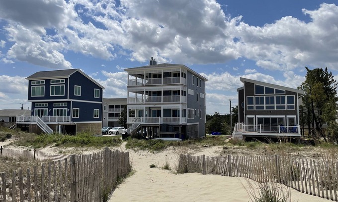 Broadkill Beach Maison | Piper's Paradise - Beachfront, Views, Sonos, Sauna, Tesla charger, Arcade