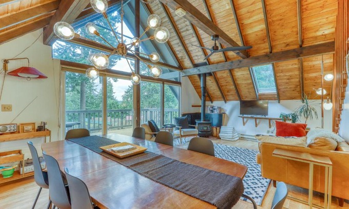 Freeland Maison | Pirate's Landing