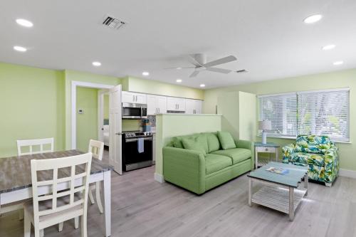 Sanibel Maison | Pirates Retreat Cottage at Palmview Inn of Sanibel