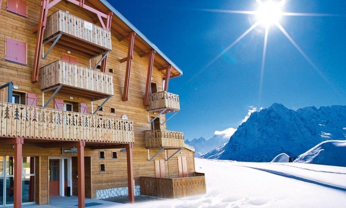 Pla d'Adet Copropriété | Accès Piscine + Casiers à Ski | 50m des Remontées Mécaniques!