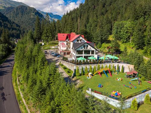 Capatanenii Pamanteni Hôtel | Piscul Negru Hotel - Transfagarasan