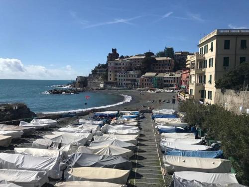 Sturla Appartement | PISI HOME, 2 min dalla spiaggia e dall' Ospedale Gaslini