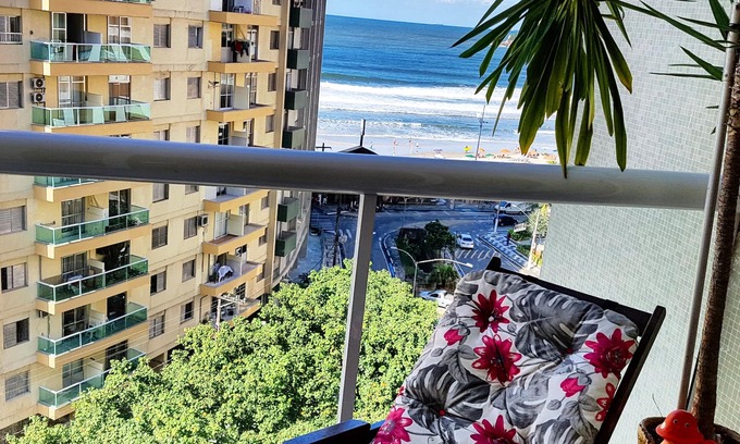 Pitangueiras Appartement | Pitangueiras balcon avec vue sur la mer, wifi, garage, service de plage
