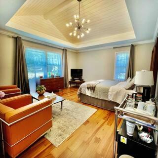 Pittsford Maison | Pittsford Garden Retreat