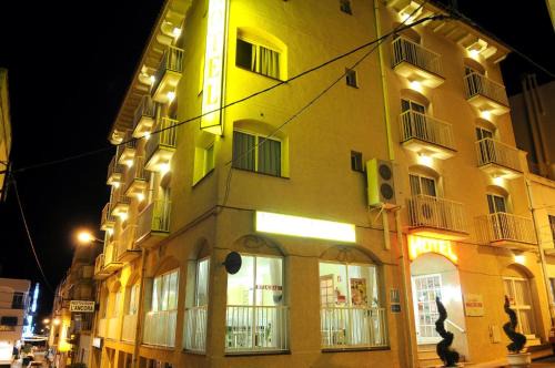 Sant Carles de la Rapita Hôtel | Plaça Vella