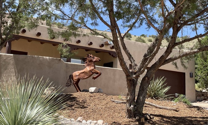 Placitas Maison | Placitas Magic-2 Bed/1 Bath Custom Santa Fe Home