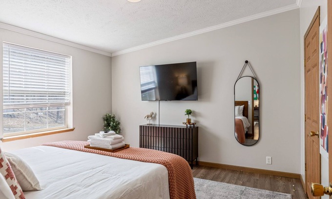 Plainview Maison | Plainview Vineyard Retreat by StayLage