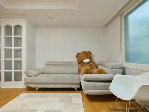 Deungchon-dong Appartement | Plantree filled with the charm of the East and the atmosphere of the West