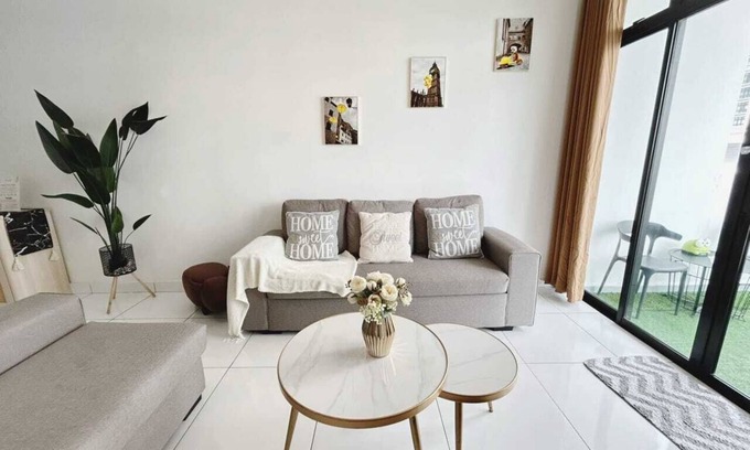 Taman Bukit Mewah Maison | Platino 13 Pax, Mins away from Paradigm & Legoland