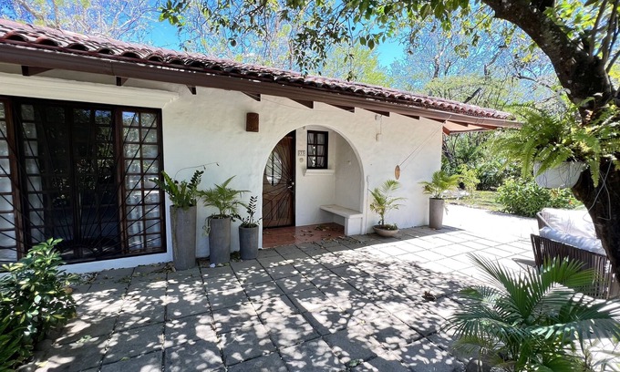 Palm Beach Estates Maison | Playa Grande Beach House, Pool & Private Garden