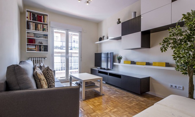 Guindalera Appartement | Plaza de las Ventas II, 2 chambre, 6 personnes, 1 salle de bain, air conditionné, wifi gratuit