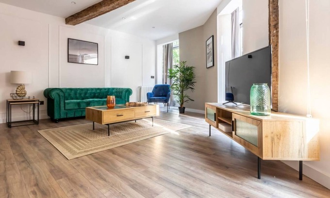 Bilbao la Vieja Appartement | Plaza de los Tres Pilares Elegant and renovated