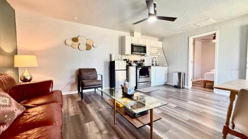 Central Oklahoma City Maison | Plaza District Budget Studio Full Kitchen #20a