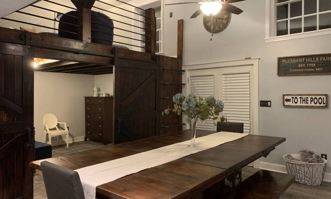 Darnestown Autre | Pleasant Hills Farm Guest Cottage (Farm Stay just 20 mins to Washington DC)