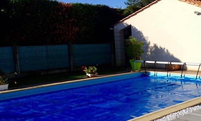 La Jonchere Maison | Agréable maison ( 6 pers) avec piscine et proche de la mer