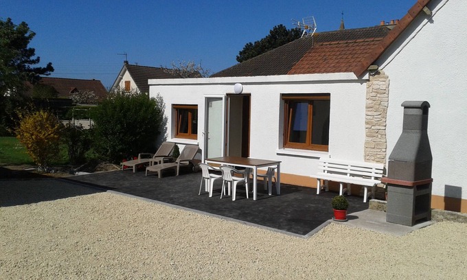 Dieppe Maison | Agréable maison ***, jardin clos fleuri, proche du port, du centre et plages