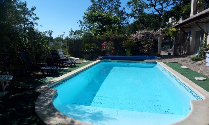 Ners Maison | Agréable maison au milieu des chênes avec piscine. Aux pieds des Cévennes.